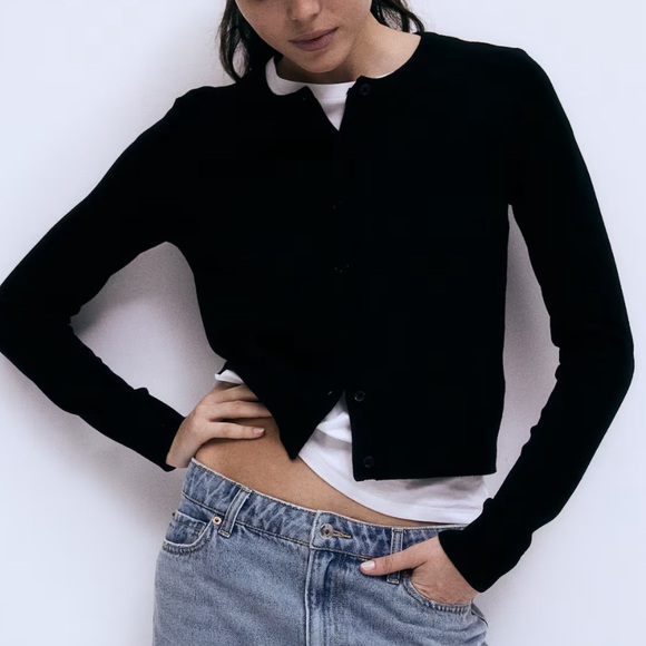 H & M Classic Cardigan Black Round Neck Buttondown Sweater Size- XL - Picture 3 of 7